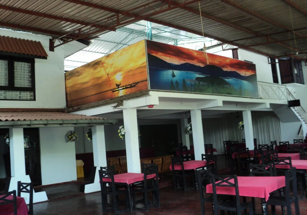 Hotel Golden Flower