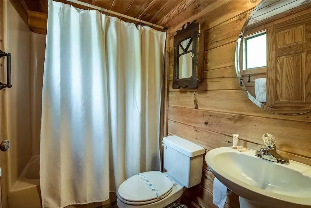 Smoky Mountain View 3 Bedroom Home with Hot Tub