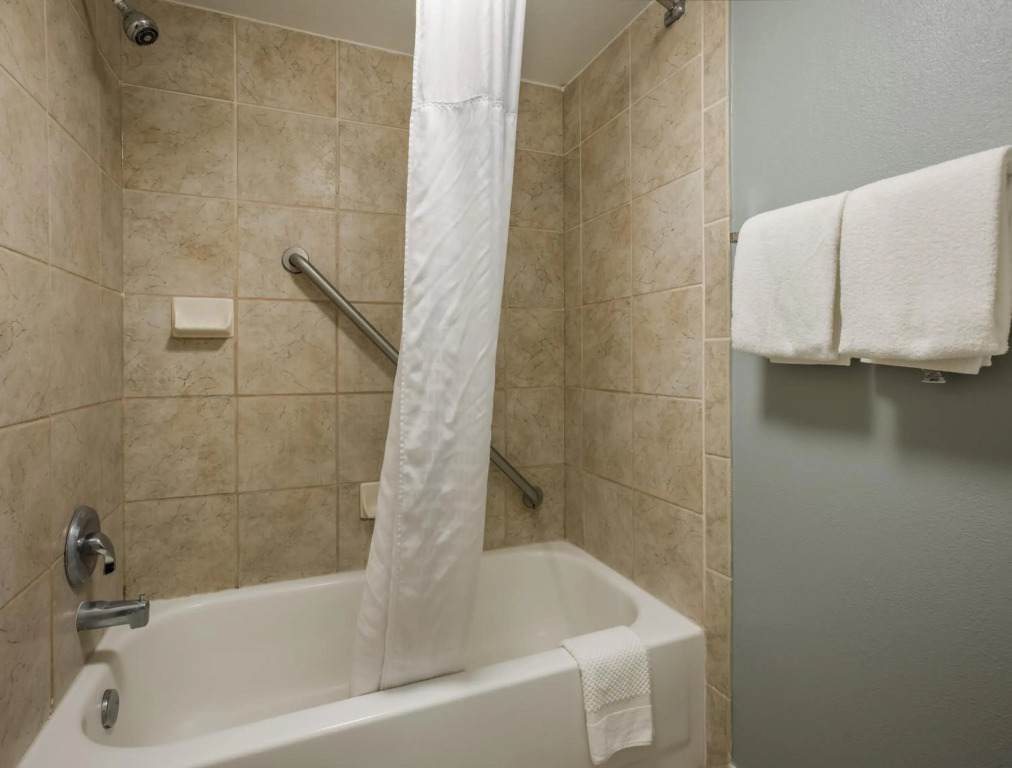 MainStay Suites Savannah Midtown