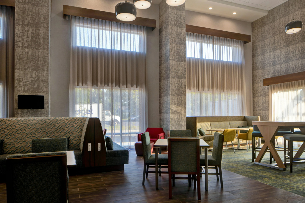 Hampton Inn & Suites Deptford, Nj