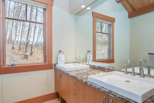 Grand Vista - 5 Br Home