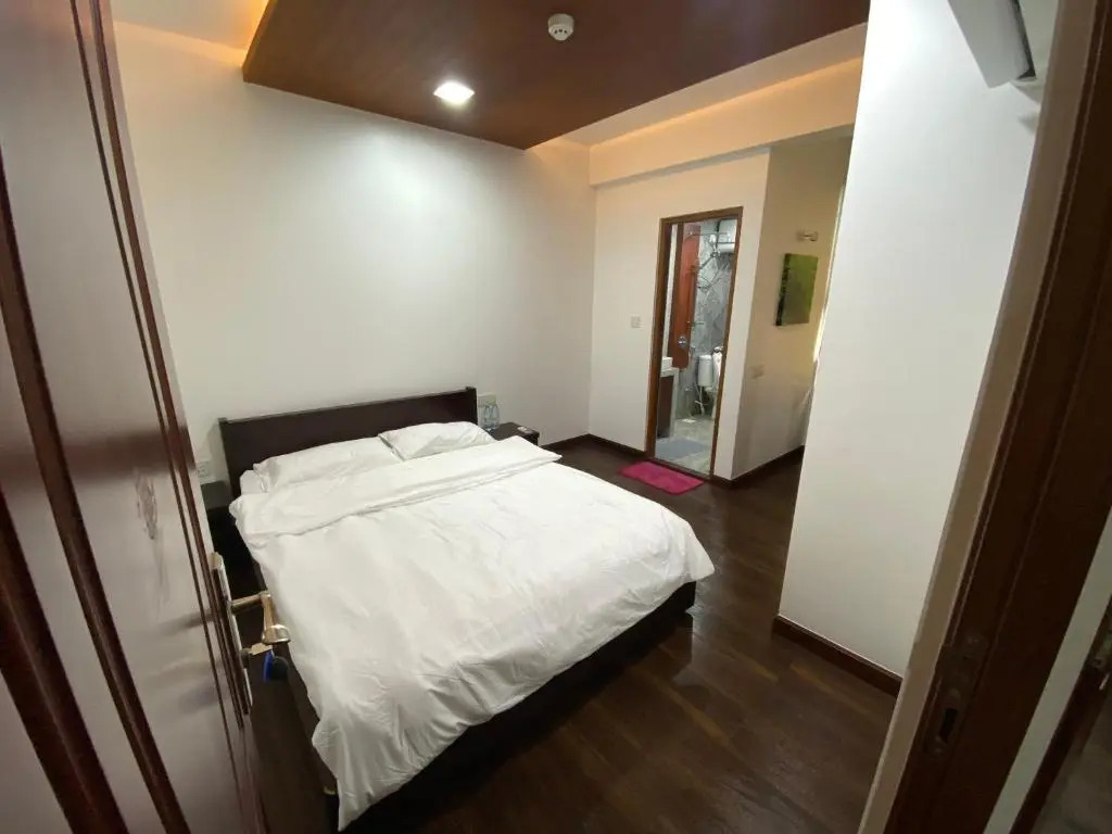 Luxury 3 Room Apartment by Oboe