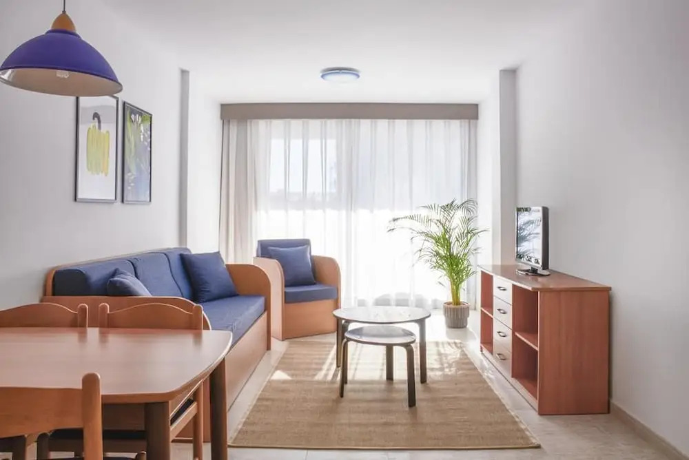 Apartamento climatizado cerca del mar