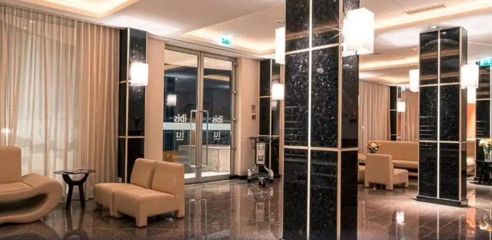 iu Hotel Uíge