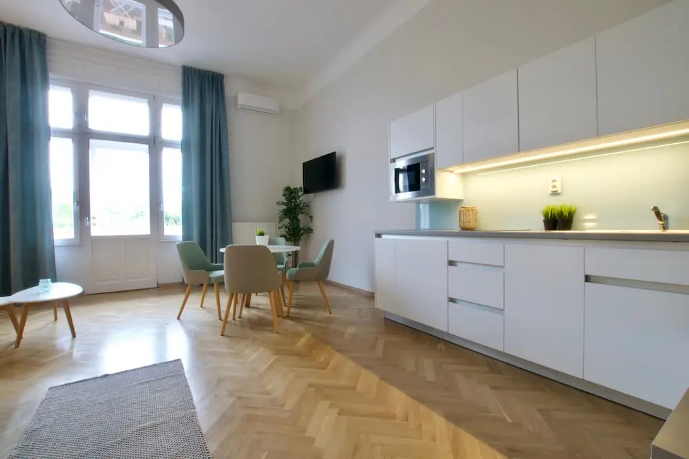 EuroPest Luxury Suites by Hi5 Apartments