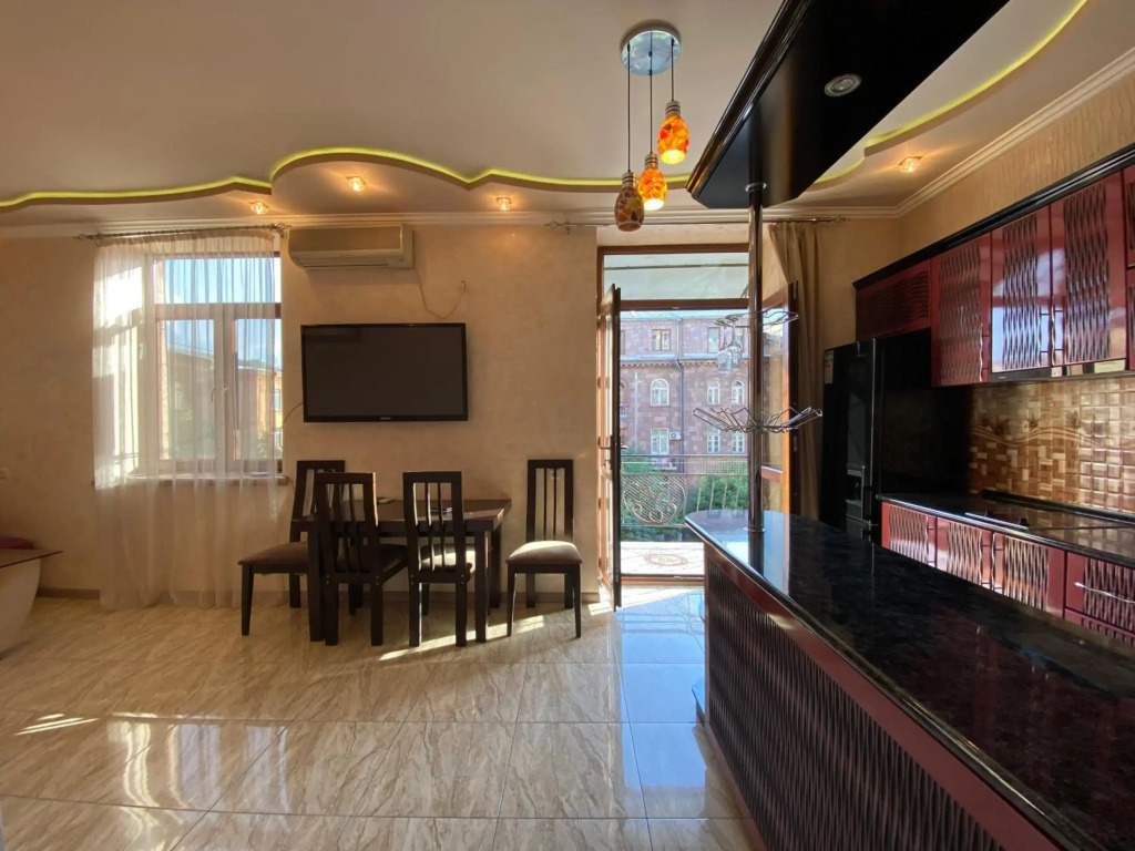 1 bedroom Modern, Sunny apartment in Amiryan street AM104