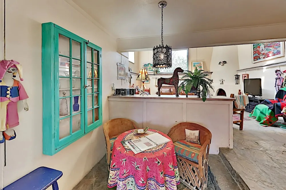 Steps To Plaza! 2 Downtown Casitas by Inger Jirby Duplex