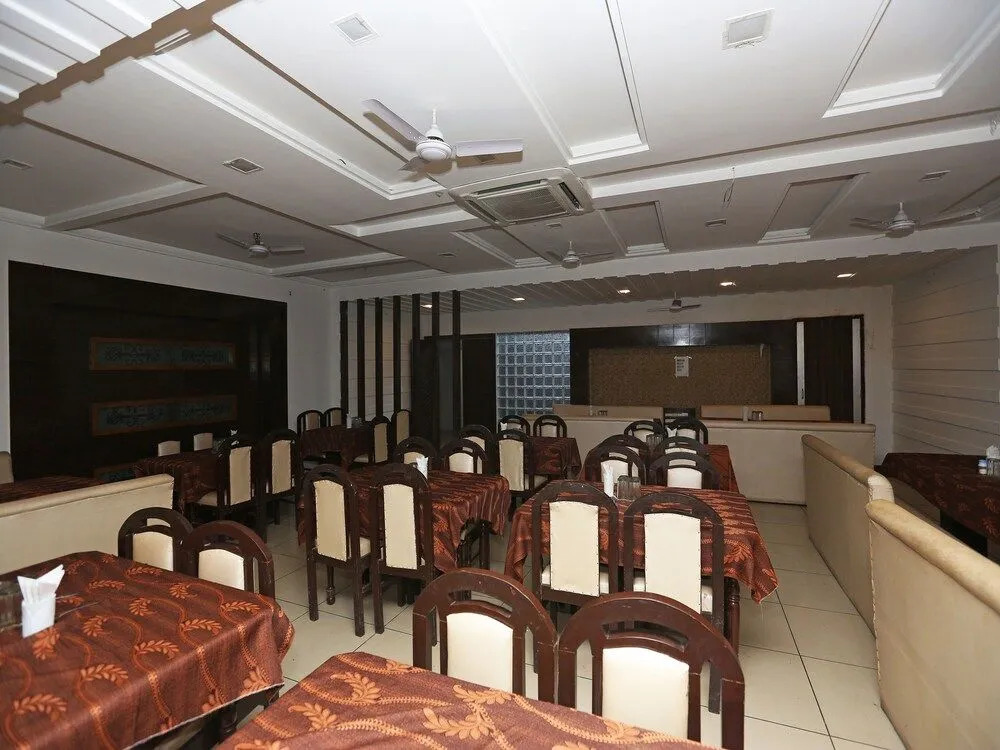 Hotel Anant Plaza
