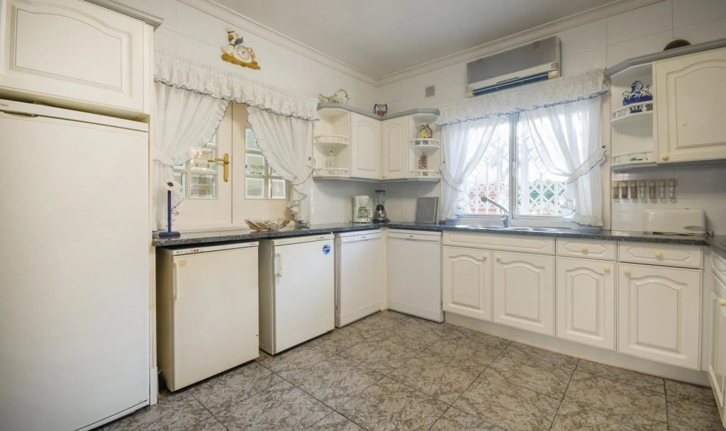 Bfa 1 - Casa Con Piscina, Pista De Tenis, Jardin,