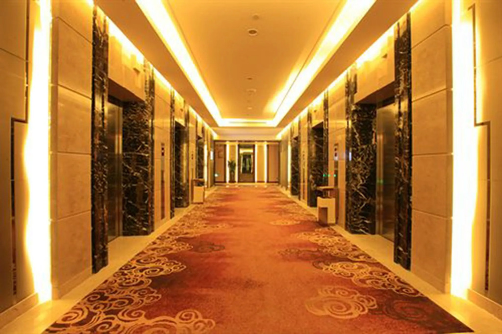 Avant-Garde Hotel