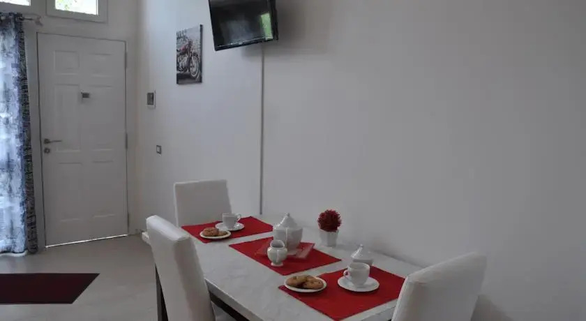GS Holiday House