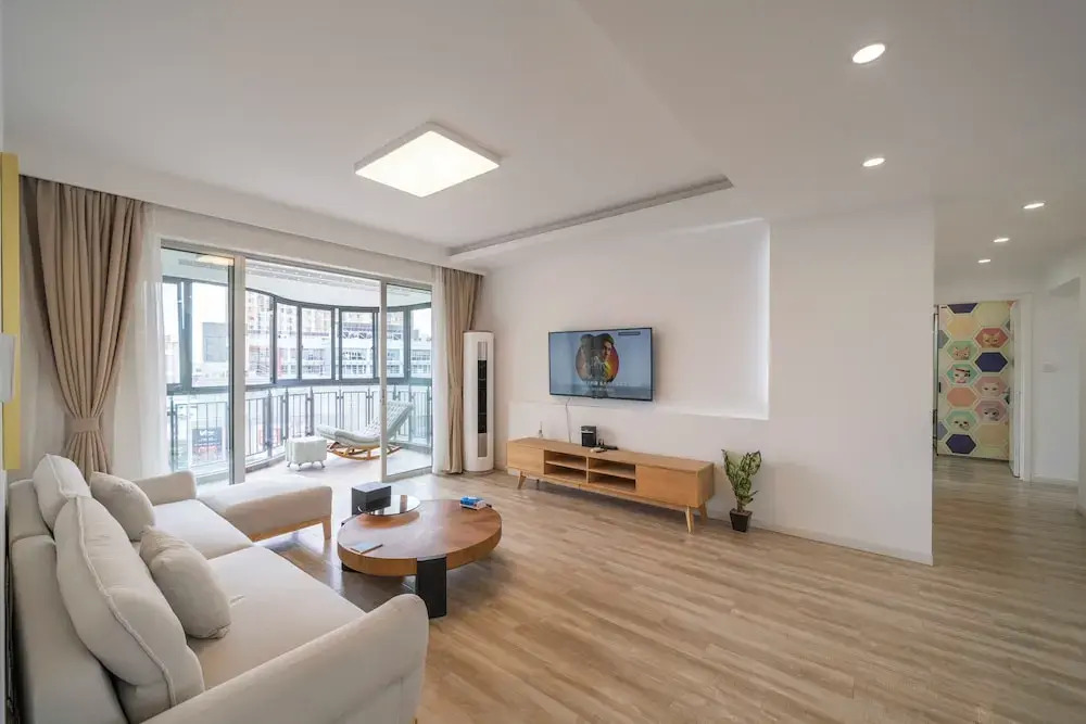 Tyms Family 4BR 2BA APT Residence