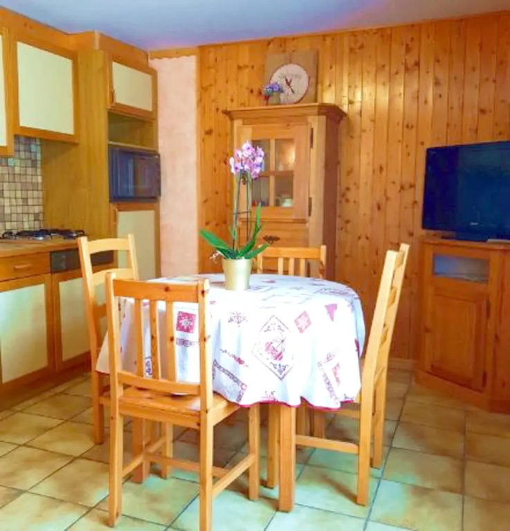 Studio in Les Gets, With Wonderful Mountain View, Furnished Garden and