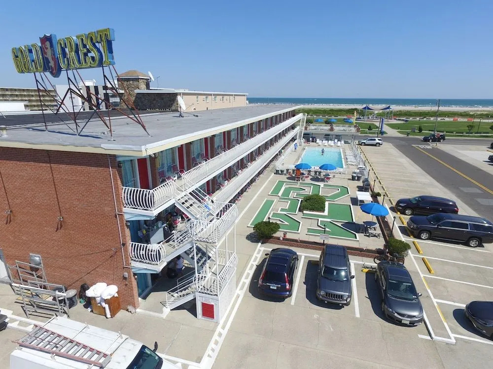 Gold Crest Motel