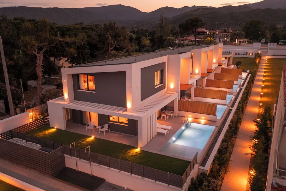 Viridian Exclusive Villas