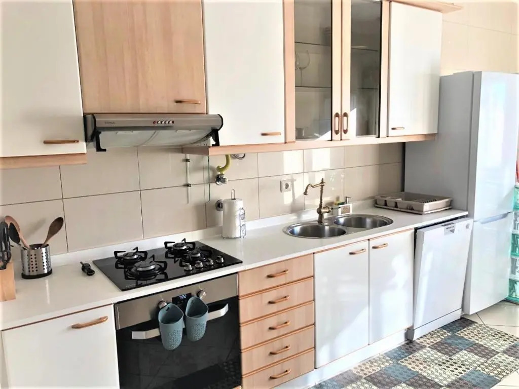 Charming City Center 140m2 & FREE Parking