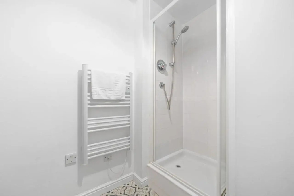Saughton Suite with views of Water of Leith