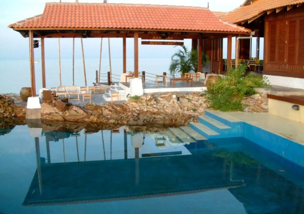 Gem Island Resort & Spa