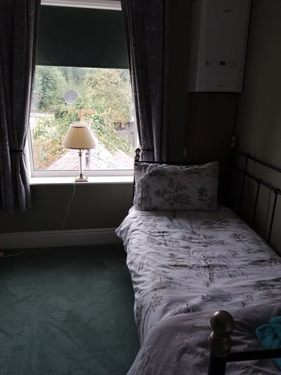 Captivating 2-bed House in Nuneaton