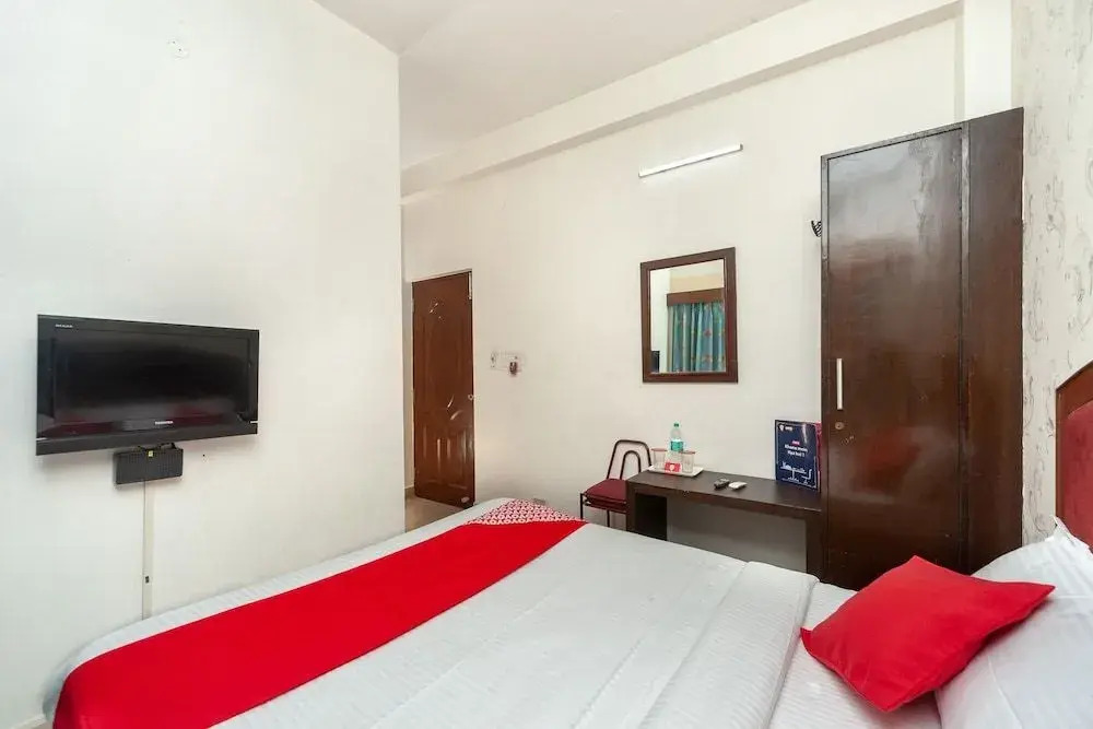 Rajeswari Tower by OYO Rooms