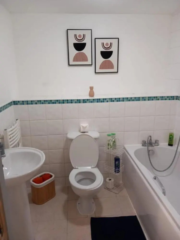 Balcony one Bedroom Broad Street ap