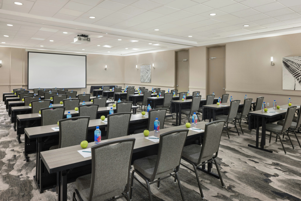 Embassy Suites by Hilton Detroit Troy Auburn Hills