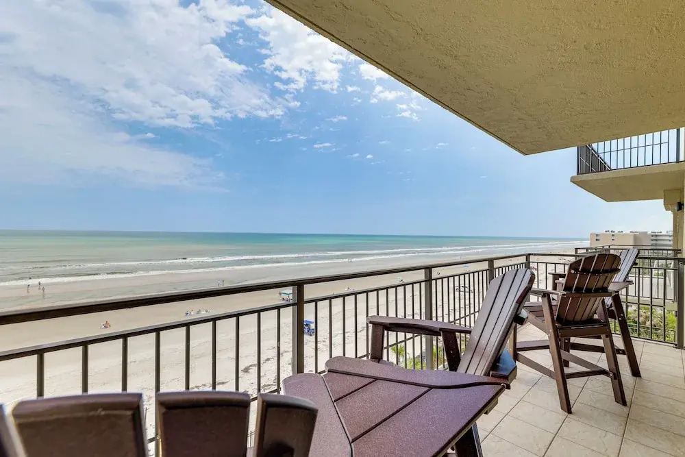 Beachfront New Smyrna Condo: 1 Mi to Flagler Ave
