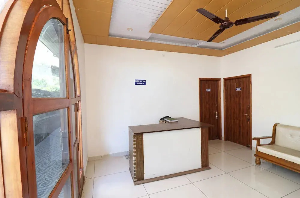 OYO 24137 Hotel Himalayan Village