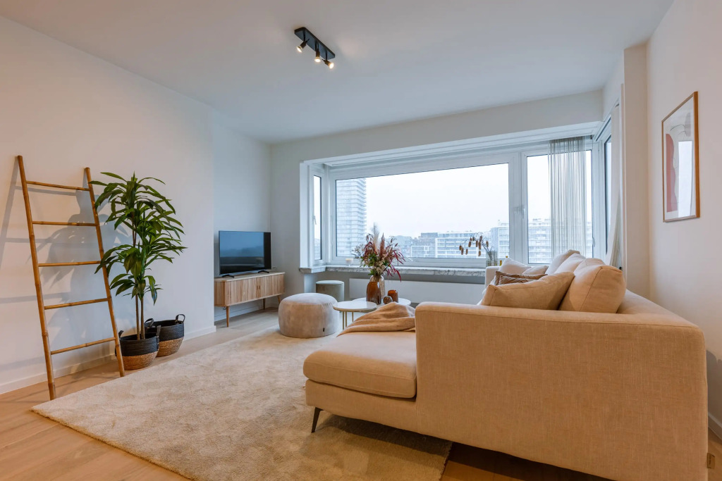 Luminous Family Apartment With Magnificent View