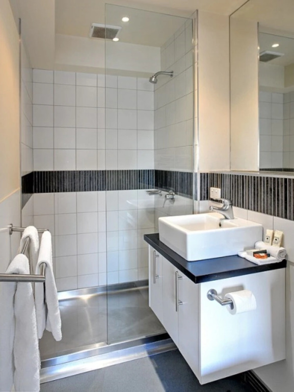 Plum Collins Street Serviced Apartments