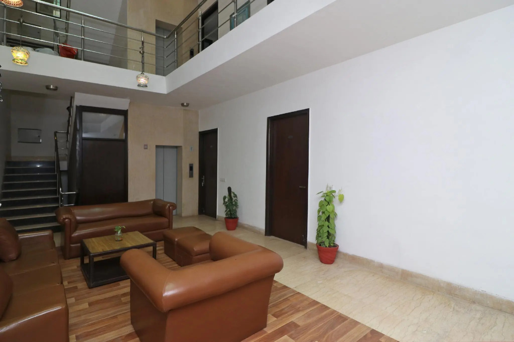 OYO 13867 The Hotel AM-Bliss