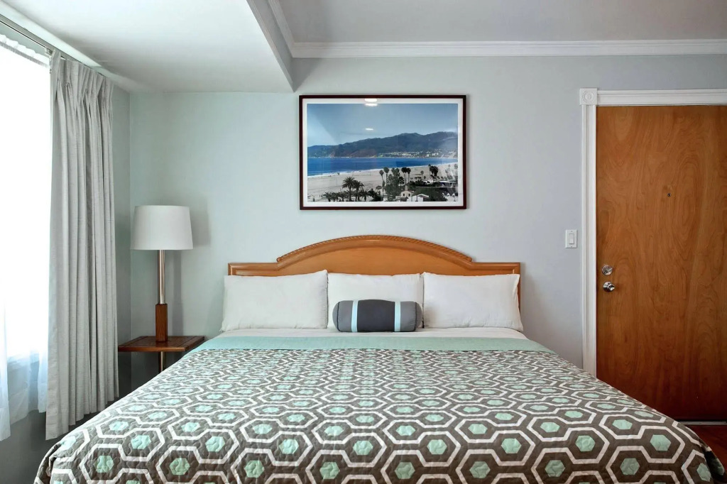 Ocean Lodge Santa Monica Beach Hotel