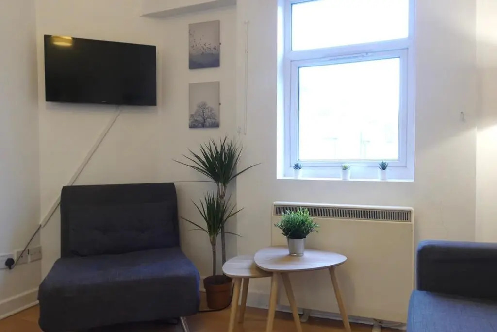 Space For Groups, 10 mins from centre with parking!