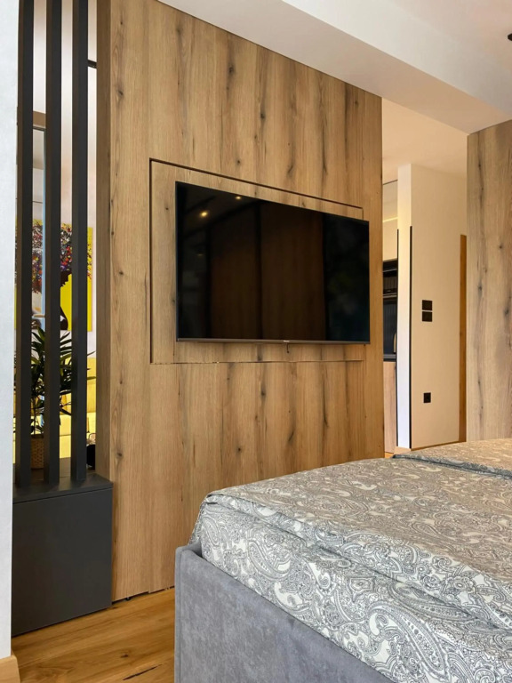Tesla 8 Apartment