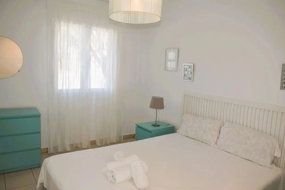 Pb2214 in El Vergel With 2 Bedrooms and 1 Bathrooms