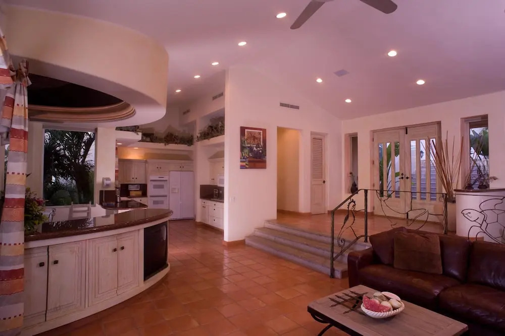 Spacious with Convenient Cabo Location, Villa Ballena