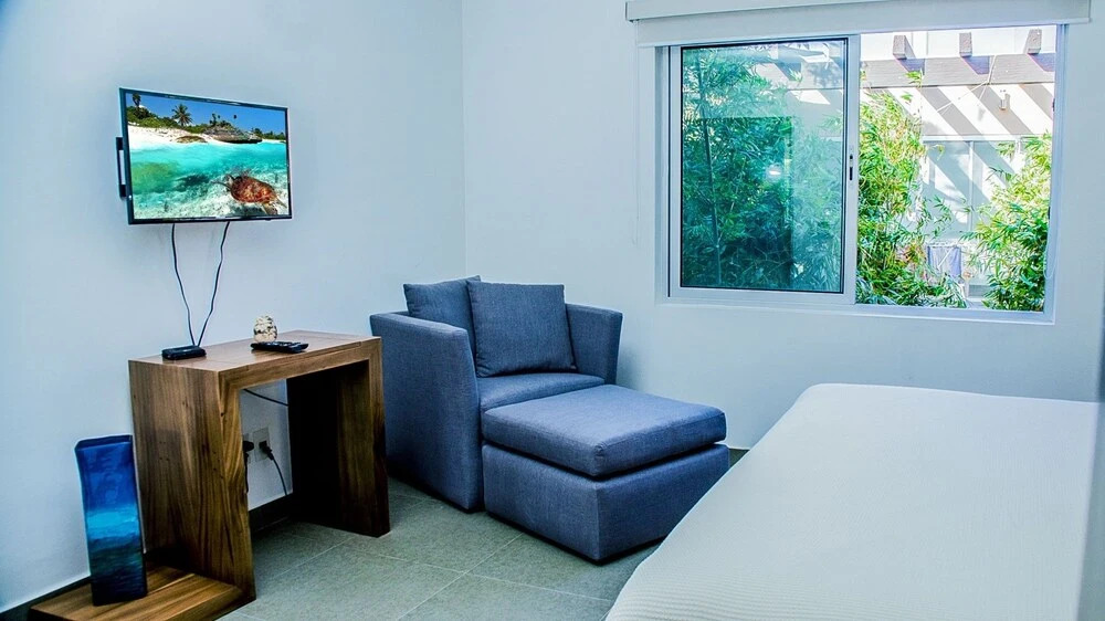 Del Viento Vaiven Penthouse 28 2 Bedroom Condo