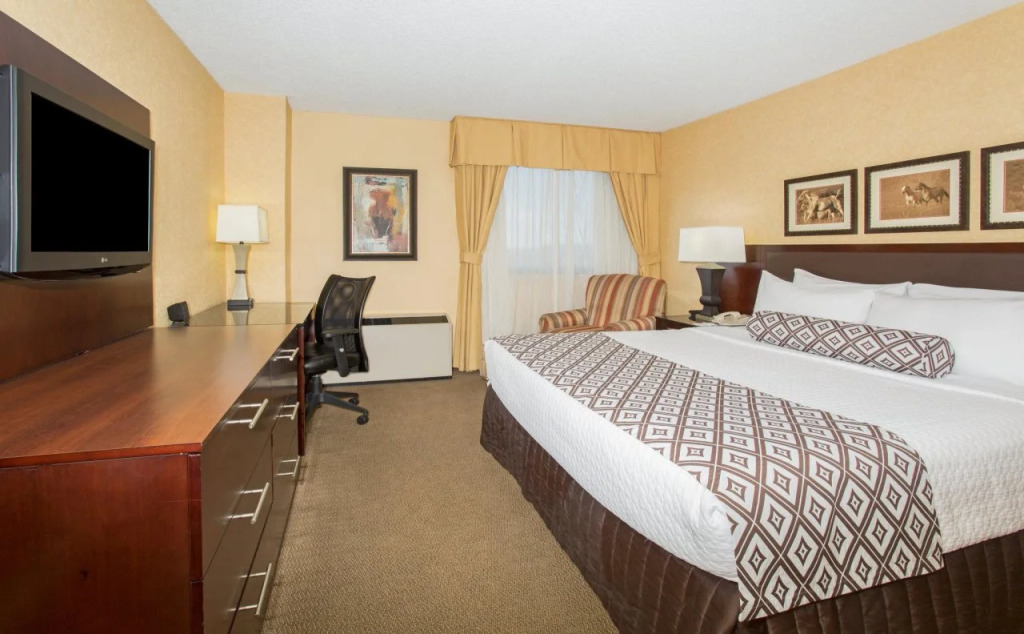 Crowne Plaza Denver International Airport