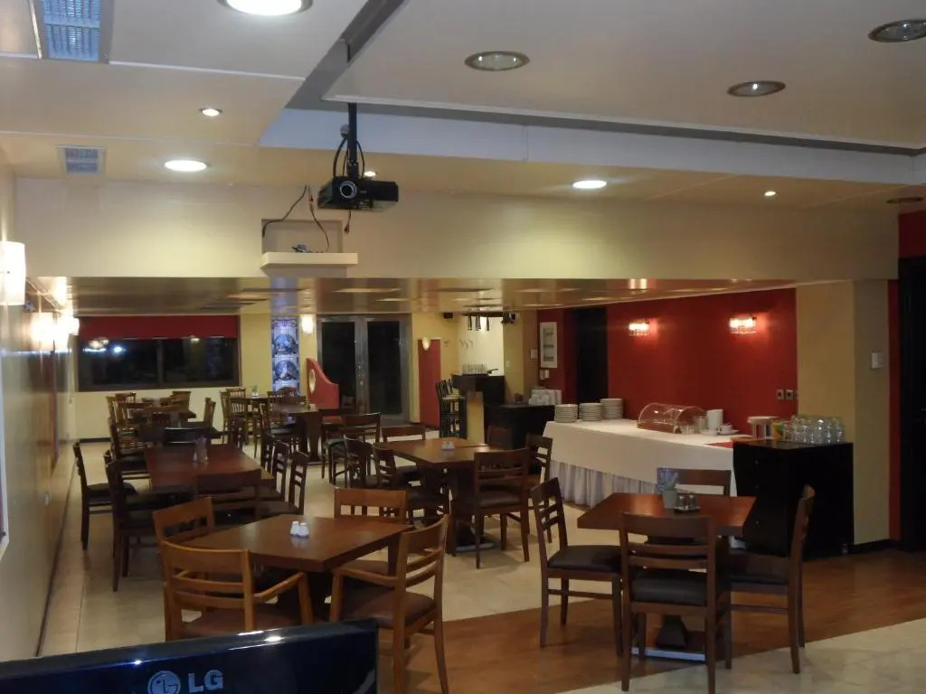 Hotel Prigipikon Suites and sofites