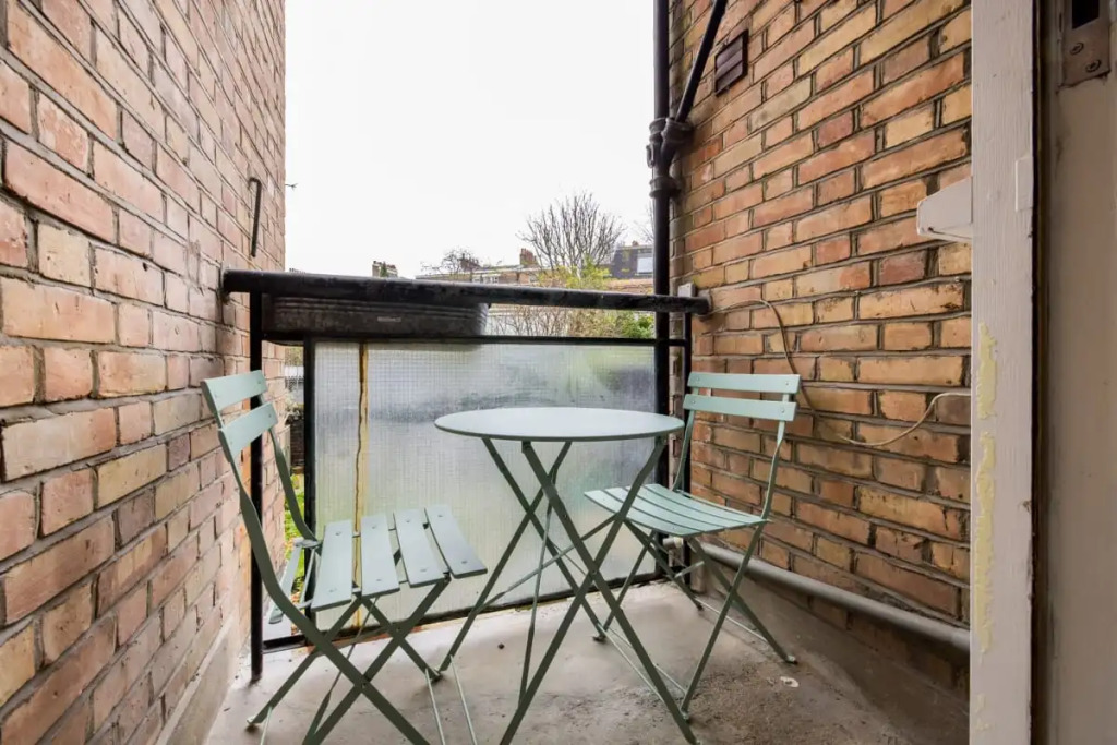 The Stephens Terrace Escape - Lovely 1BDR Apartment with Balcony