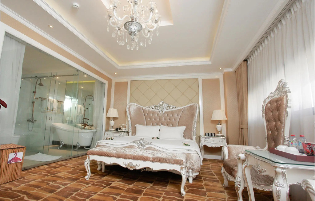 Hoang Trieu Hotel