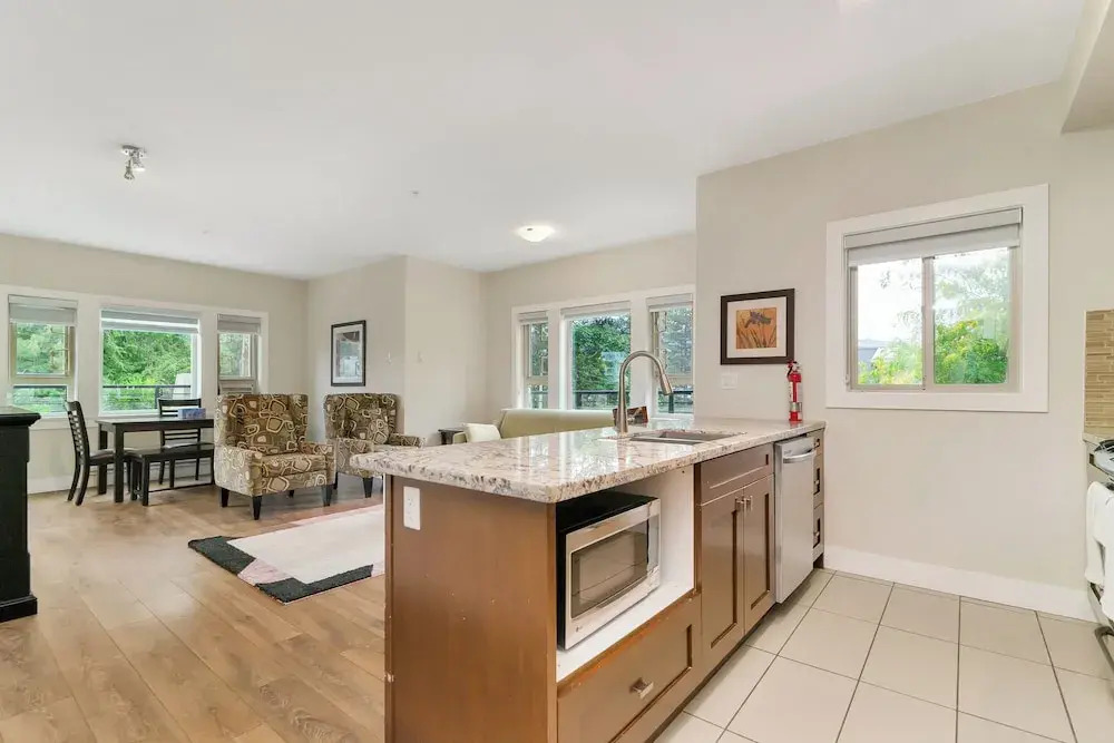 Opulent Oasis Exquisite 2Bedroom Retreat