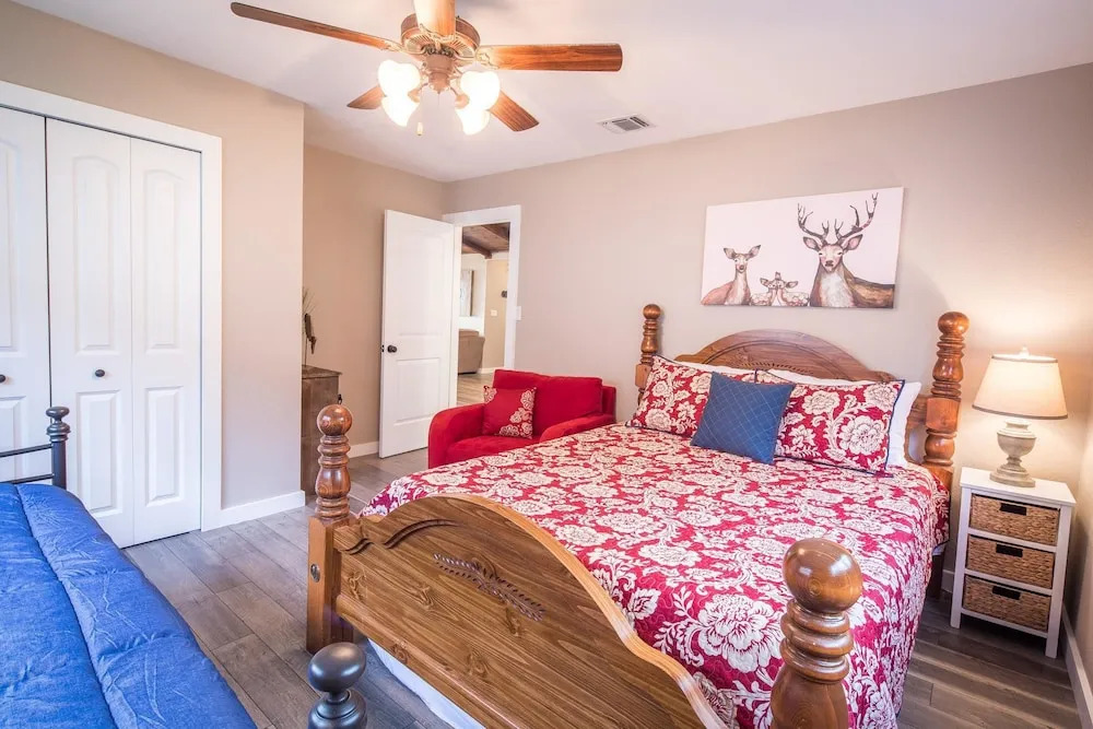 CLIFF AT CANYON LAKE - 3 Br Home