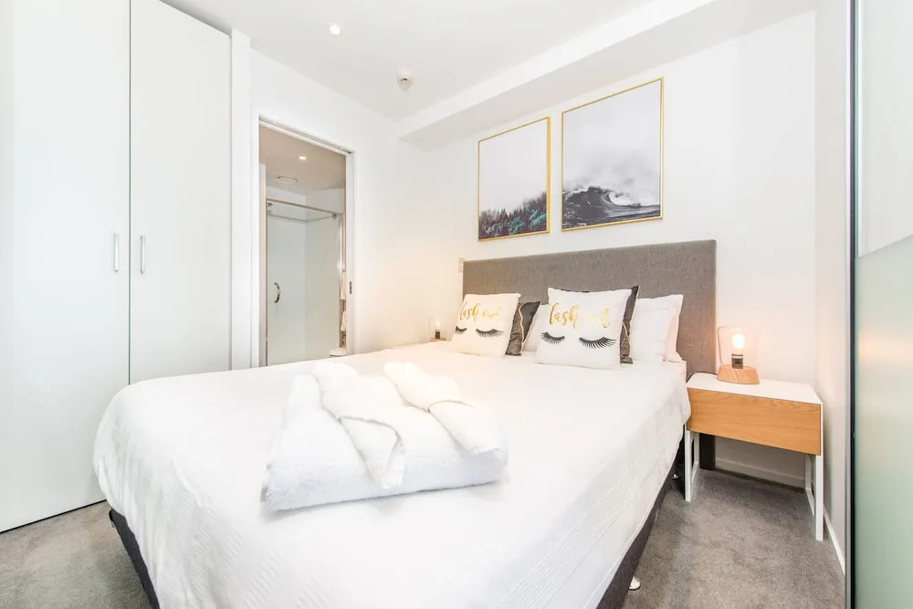 JHT - 1 BRM Apartment, Queen St, Seaview