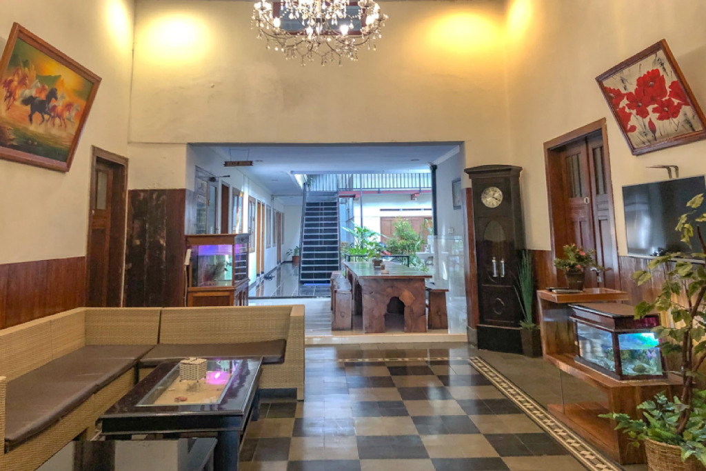 RedDoorz Syariah @ Jalan Buring Malang