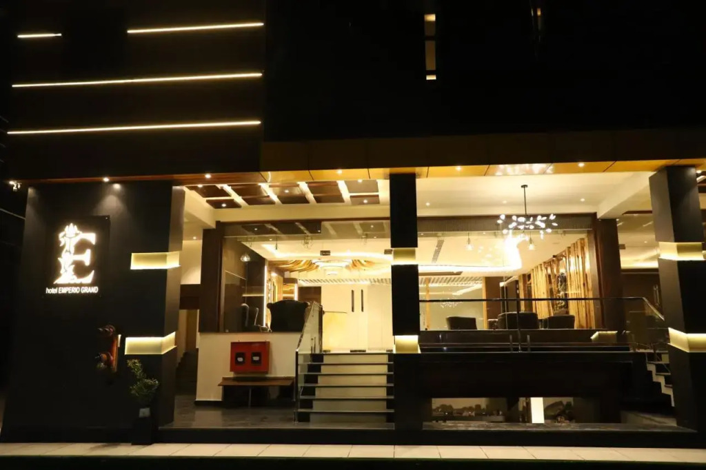Hotel Emperio Grand