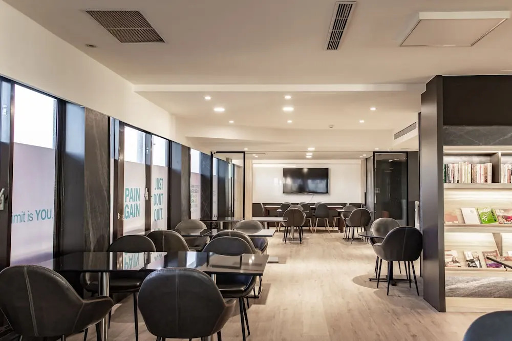 Hub Hotel - Songshan Airport Branch