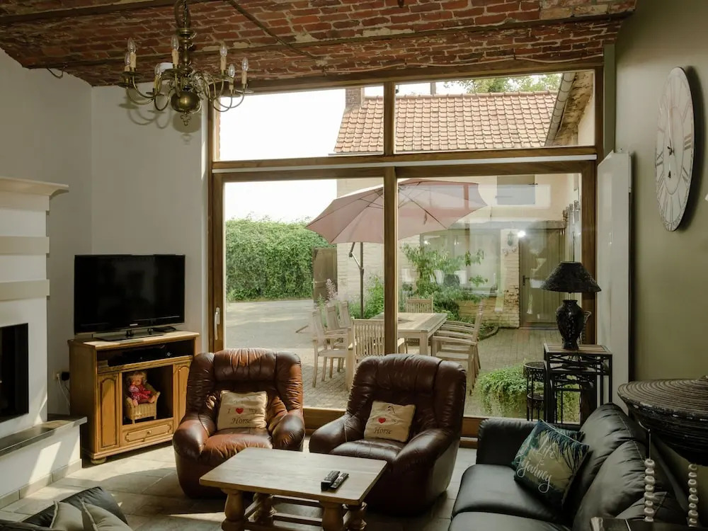 Elegant Farmhouse in Michelbeke - Brakel With Terrace, Garden