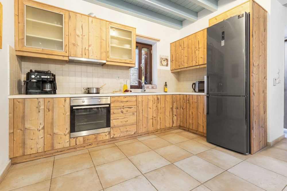Phaistos Villas Elegant South Residence