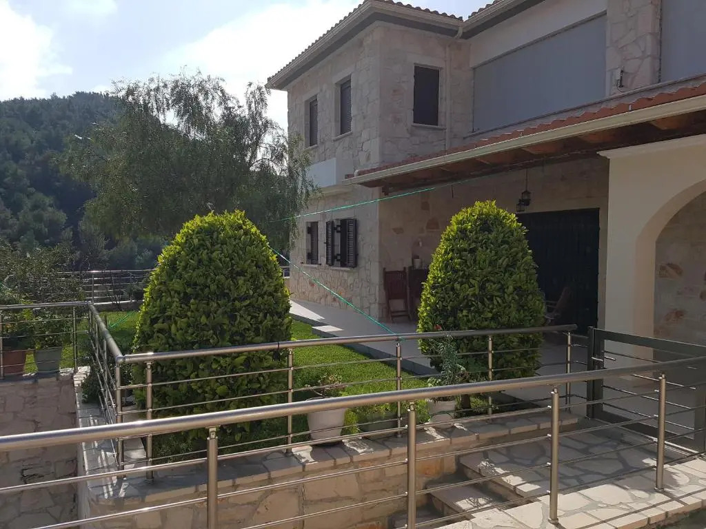 Timos Villas